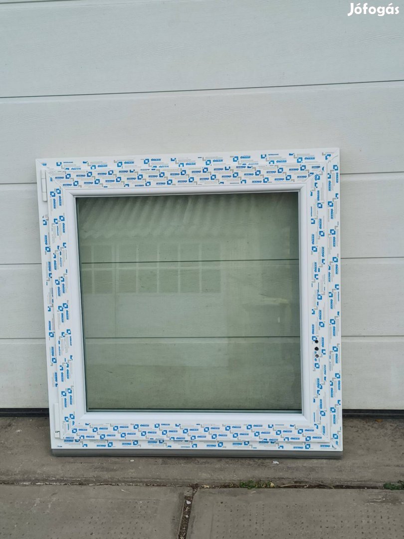 Új Műanyag hőszigetelt 3rtg. ablak 90x903
