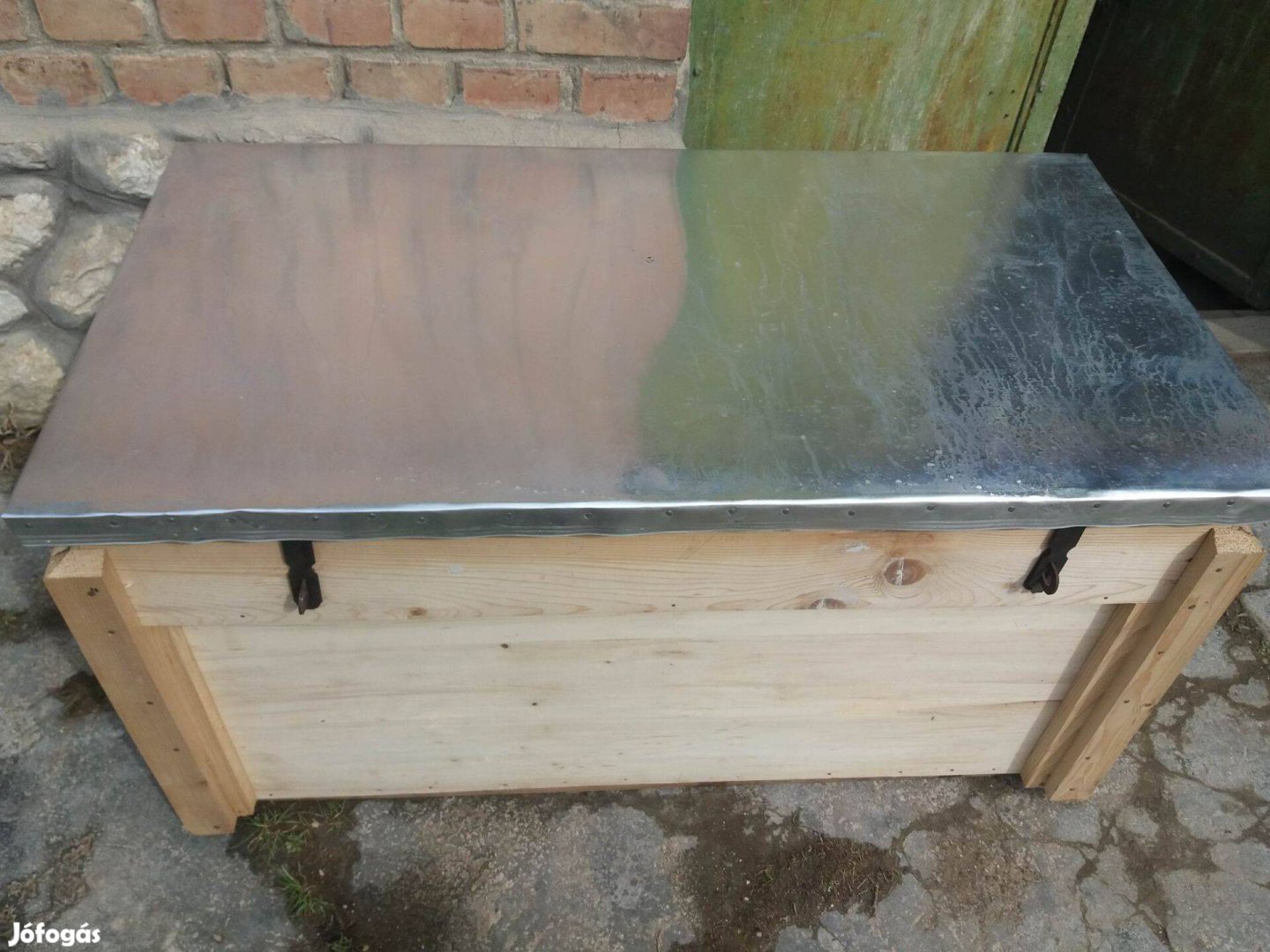 Új NB kaptár 26 keretes