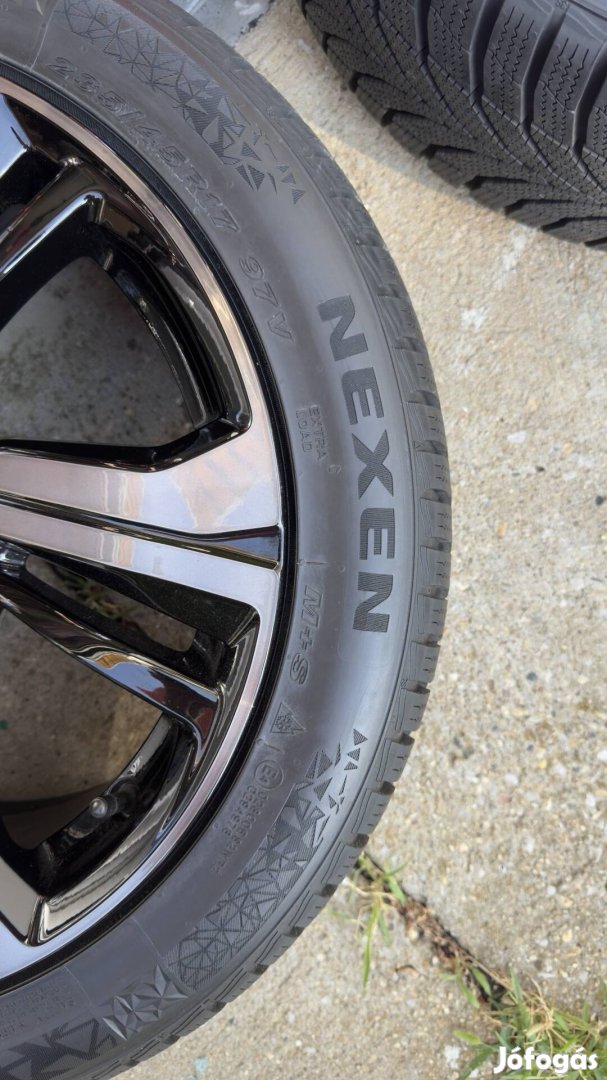 Uj Nexen Winguard Sport 2 235/45 R17 téli gumi