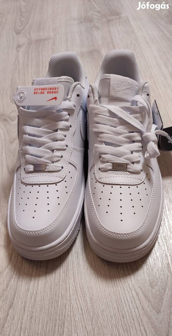 Új Nike Air Force 1 AF1