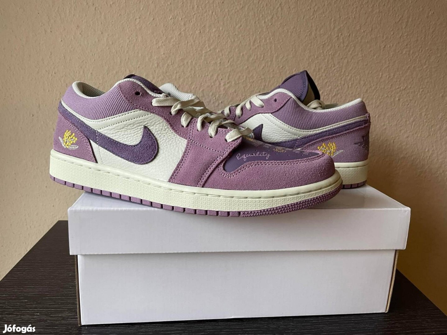 Uj Nike Air Jordan 1 Low Se purple 44,5Eu cipő!