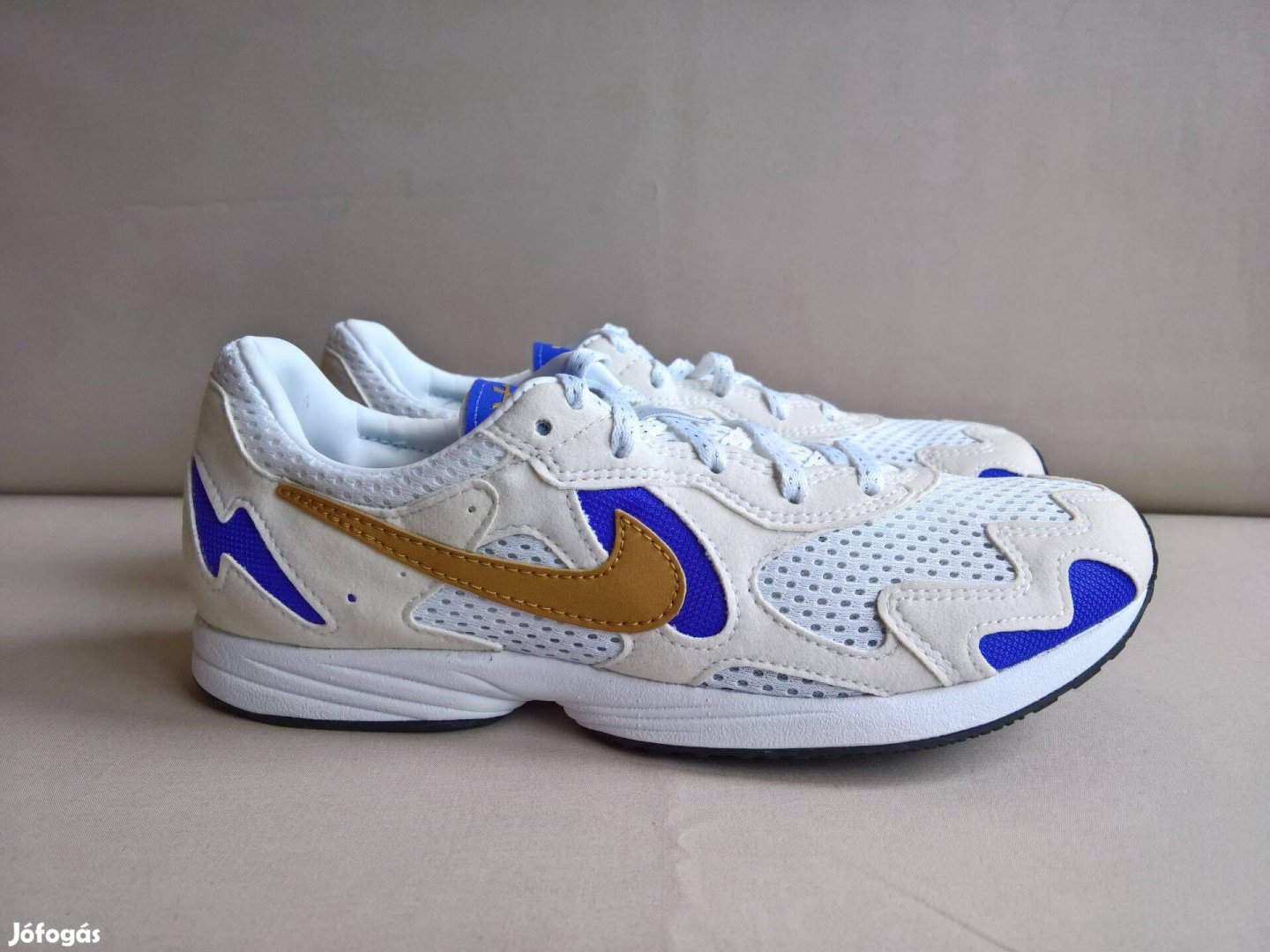 Új Nike Air Streak Lite uniszex sportcipő (EU 40)