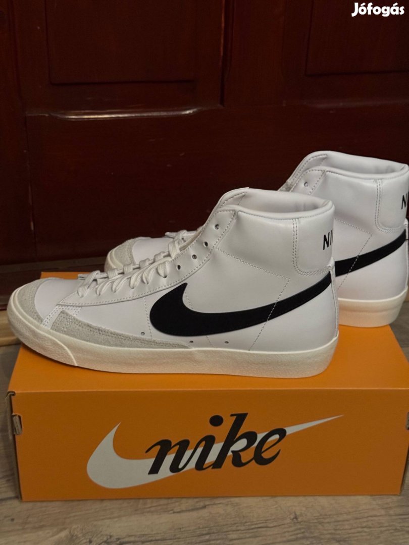 Új Nike Blazer Mid 77 Vntg 42