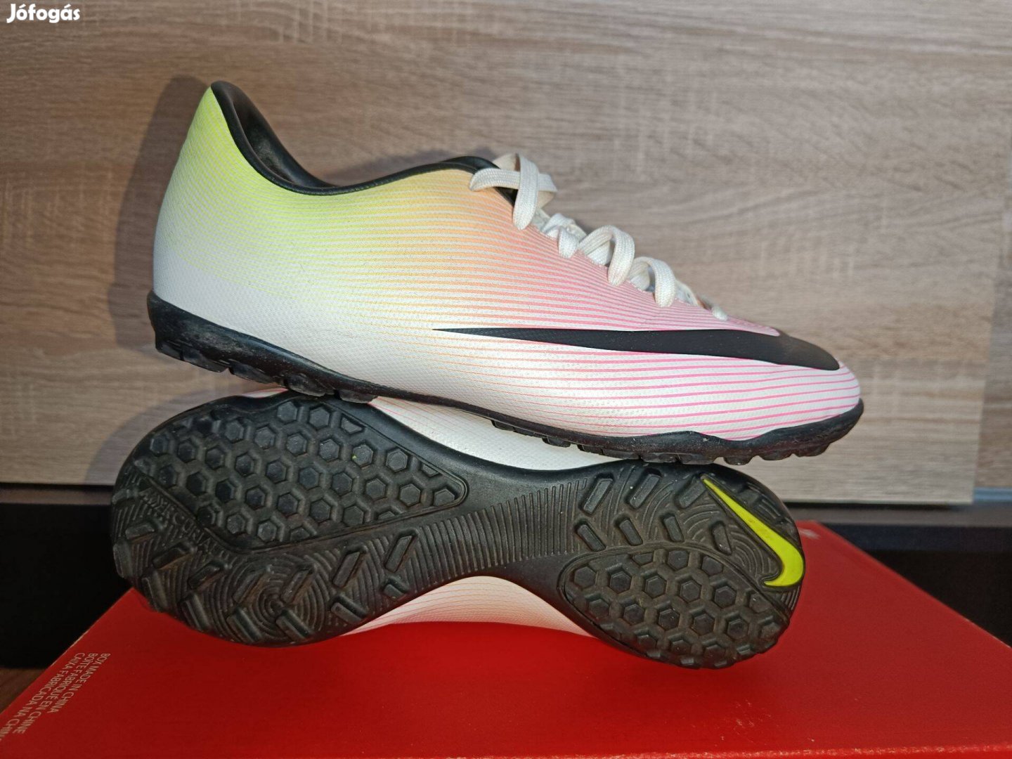 Új Nike Mercurial Victory V TF Junior /36/