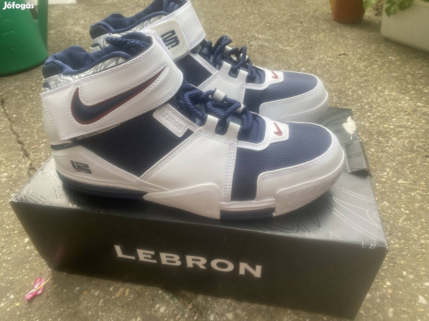 Új Nike Zoom Lebron James II Basketball Kosárlabda Trainer Cipő 44-es