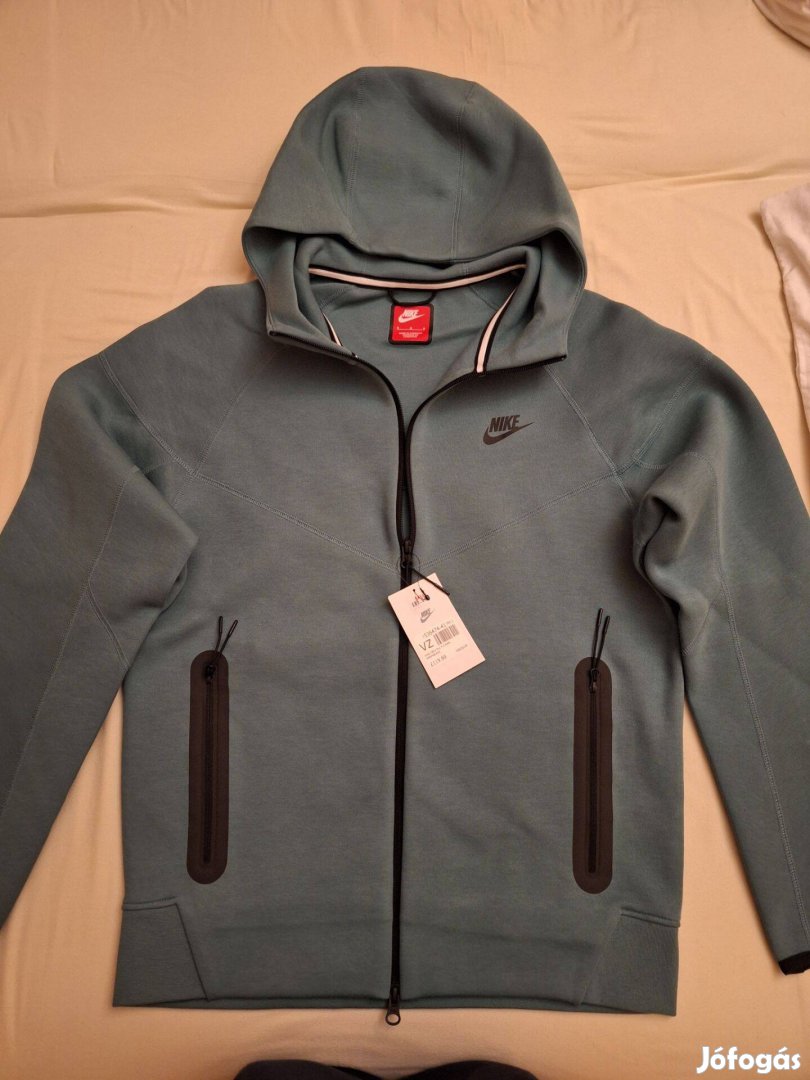 Új Nike tech fleece. felső eladó