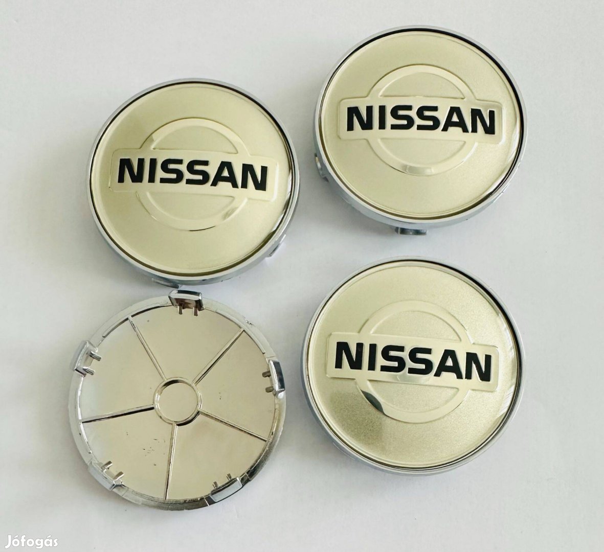 Új Nissan 68mm felni kupak alufelni közép felniközép felnikupak