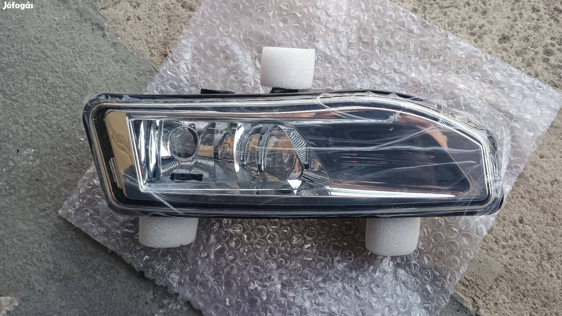 Új Nissan Leaf II ZE1 ködlámpák jobbos, balos