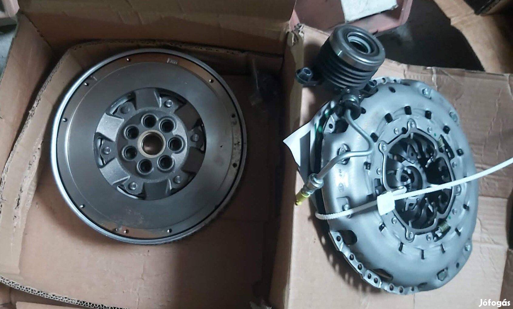 Új Nissan Renault LuK Repset DMF 600 0068 00 Kuplung, szett