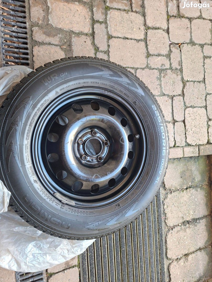 Új Nokian 225/60 R16 102V XL új téli gumi 5x108as 16" lemezfelni n