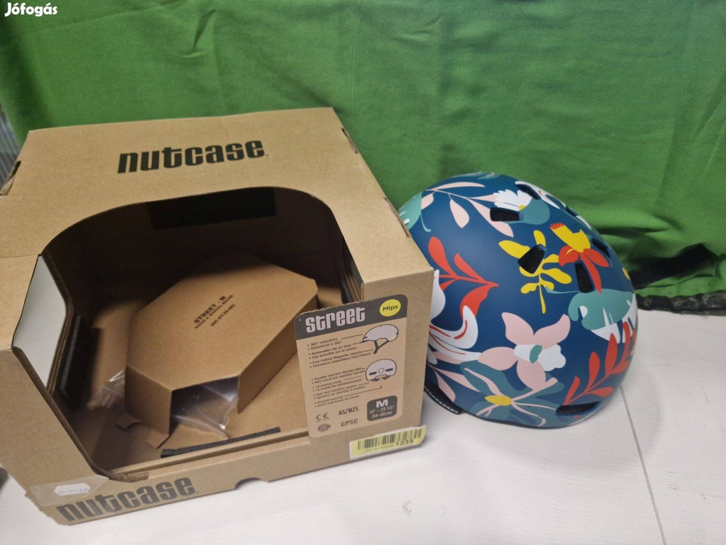 Új Nutcase Street MIPS bukósisak M 56-60 cm