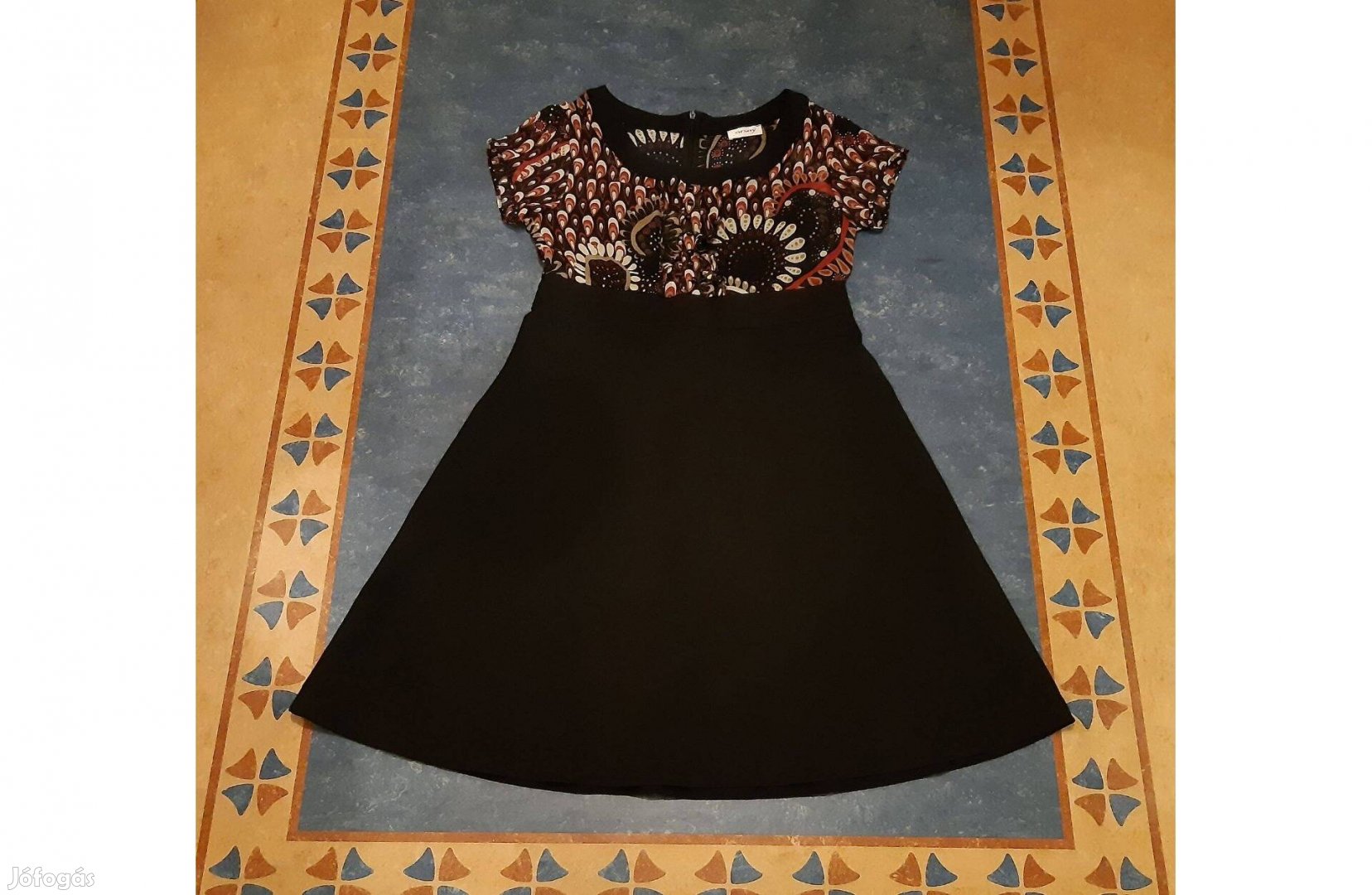 Új Orsay lenge (bélelt) viszkóz - fekete rugalmas ripsz bájos ruha 36