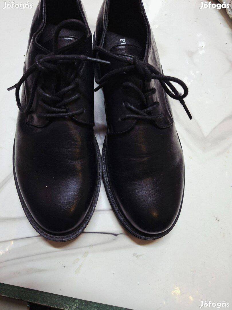 Új Piazza 38-as Olasz női bőr félcipő