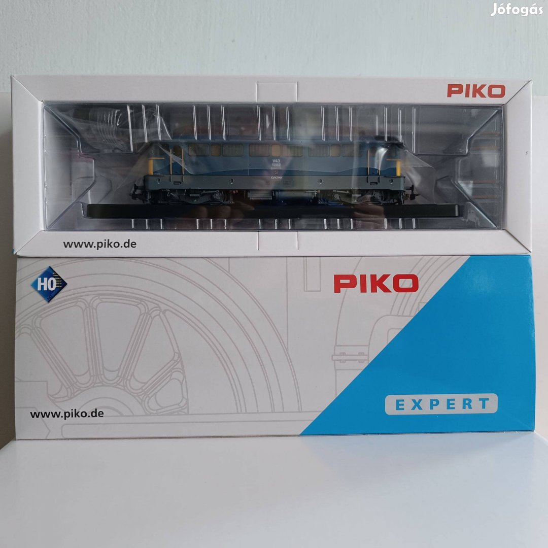 Új Piko 51430 H0 16mm nyomtávú MÁV V43 villamos mozdony a VI. korszak