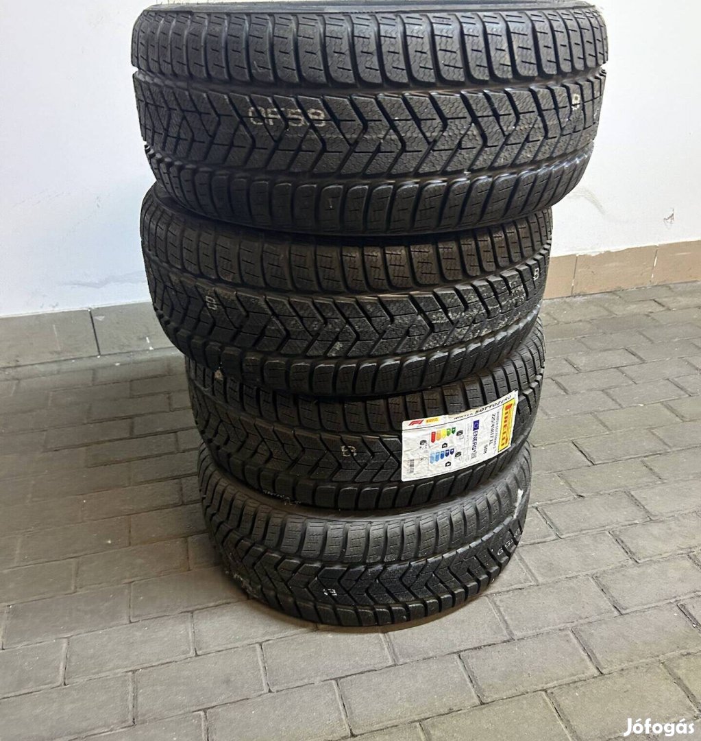 Új Pirelli 225/45R17 téli 225/45 R17