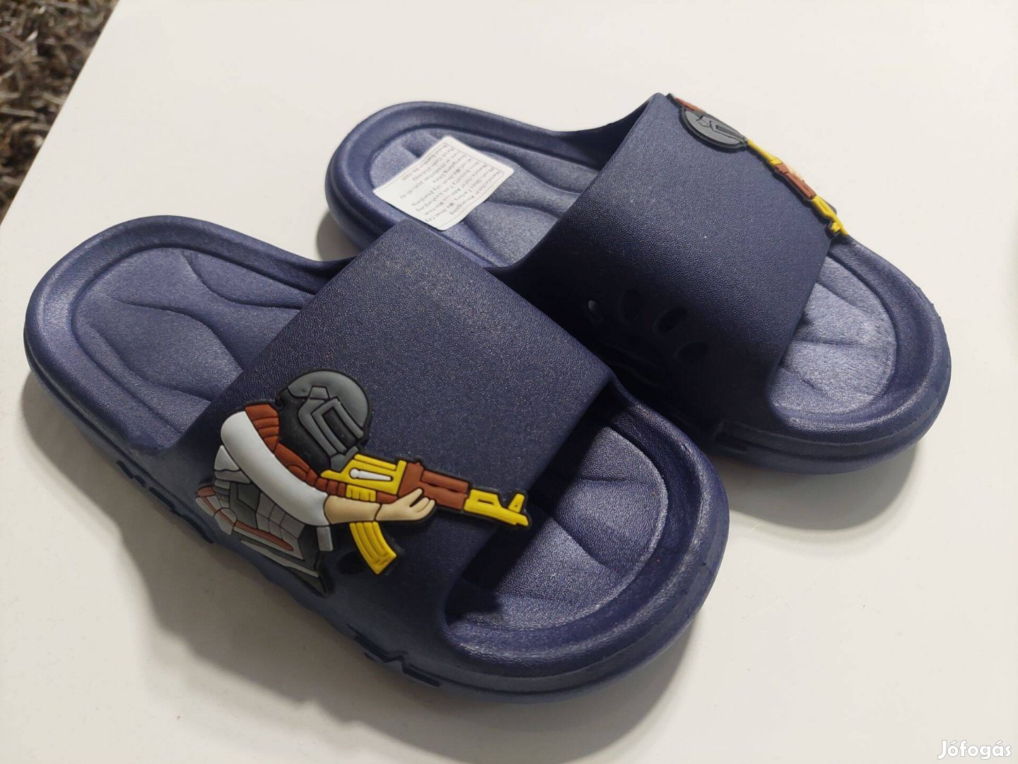 Új Pubg fiú papucs 30-31, bth 20cm!