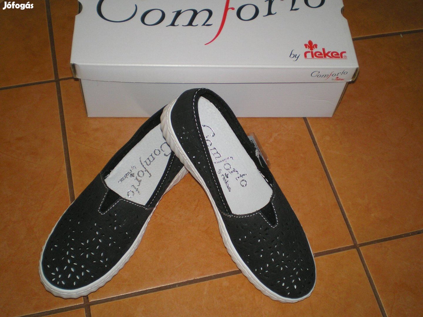Új Rieker Comforto cipő 37-es 37 fekete színben dobozában
