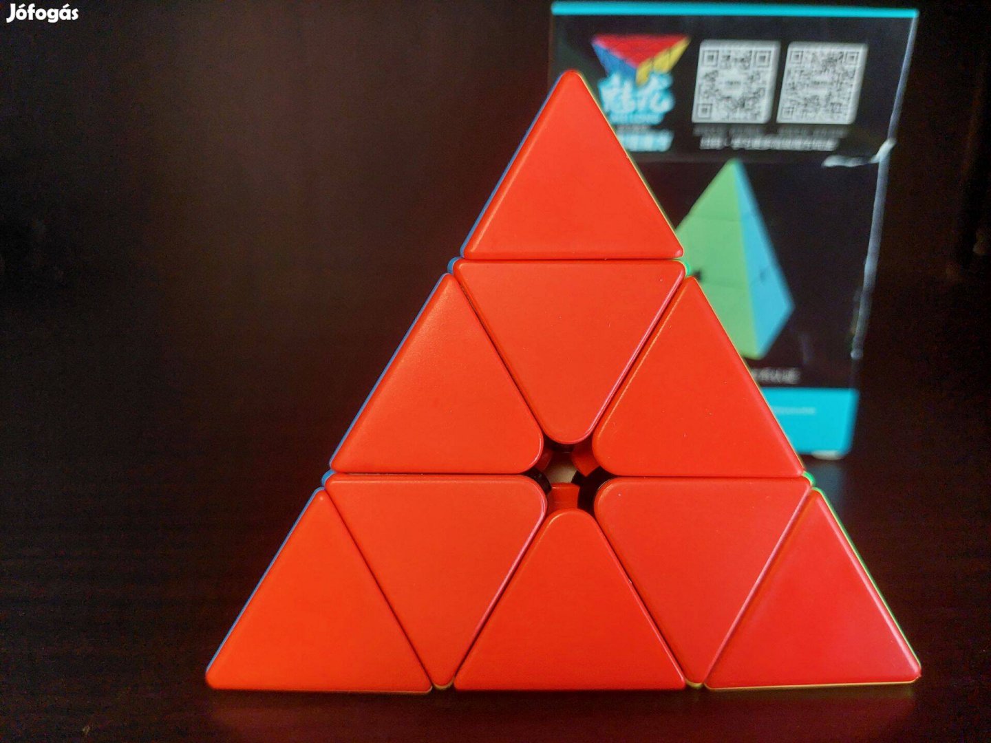 Új Rubik Kocka Piramis alakú Akadásmentesen Forgatható Készségfejleszt