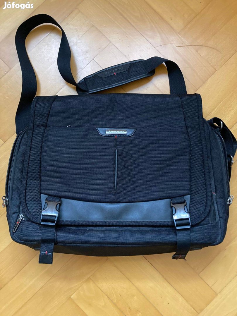Új Samsonite oldaltáska laptoptartóval