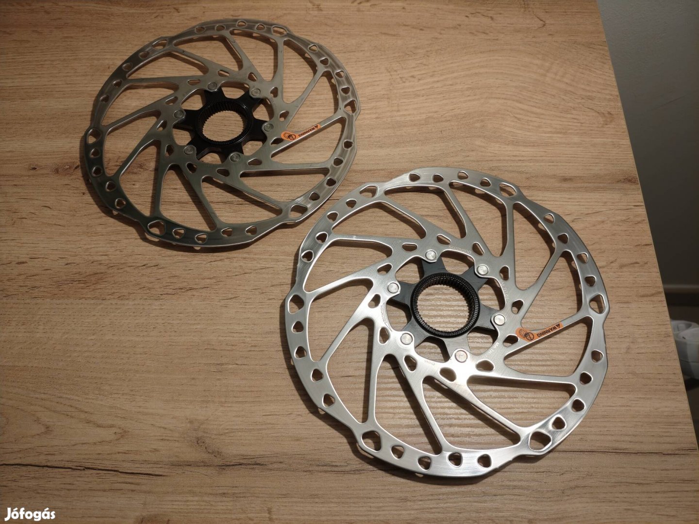 Új Shimano SM-RT64 féktárcsa