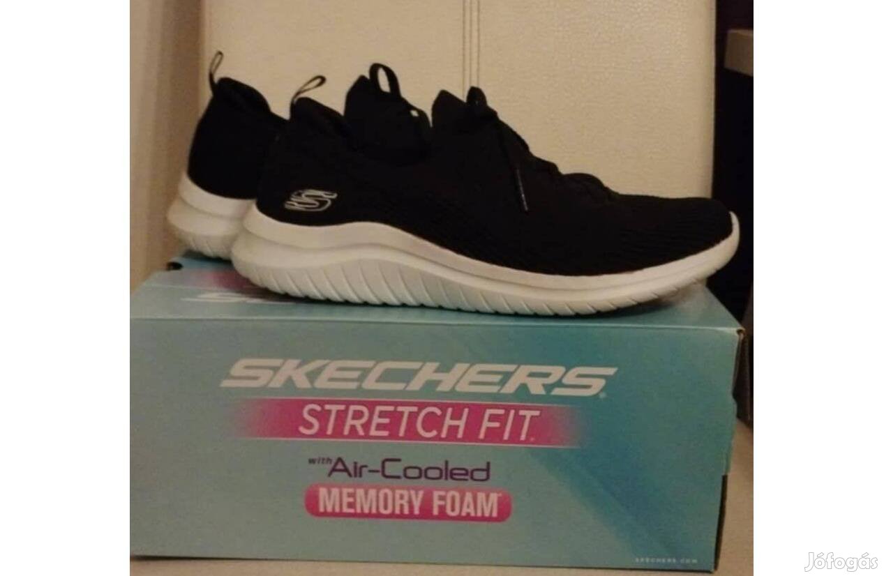 Új Skechers Stretch Fit Air-Cooled Memory Foam 37-es cipő