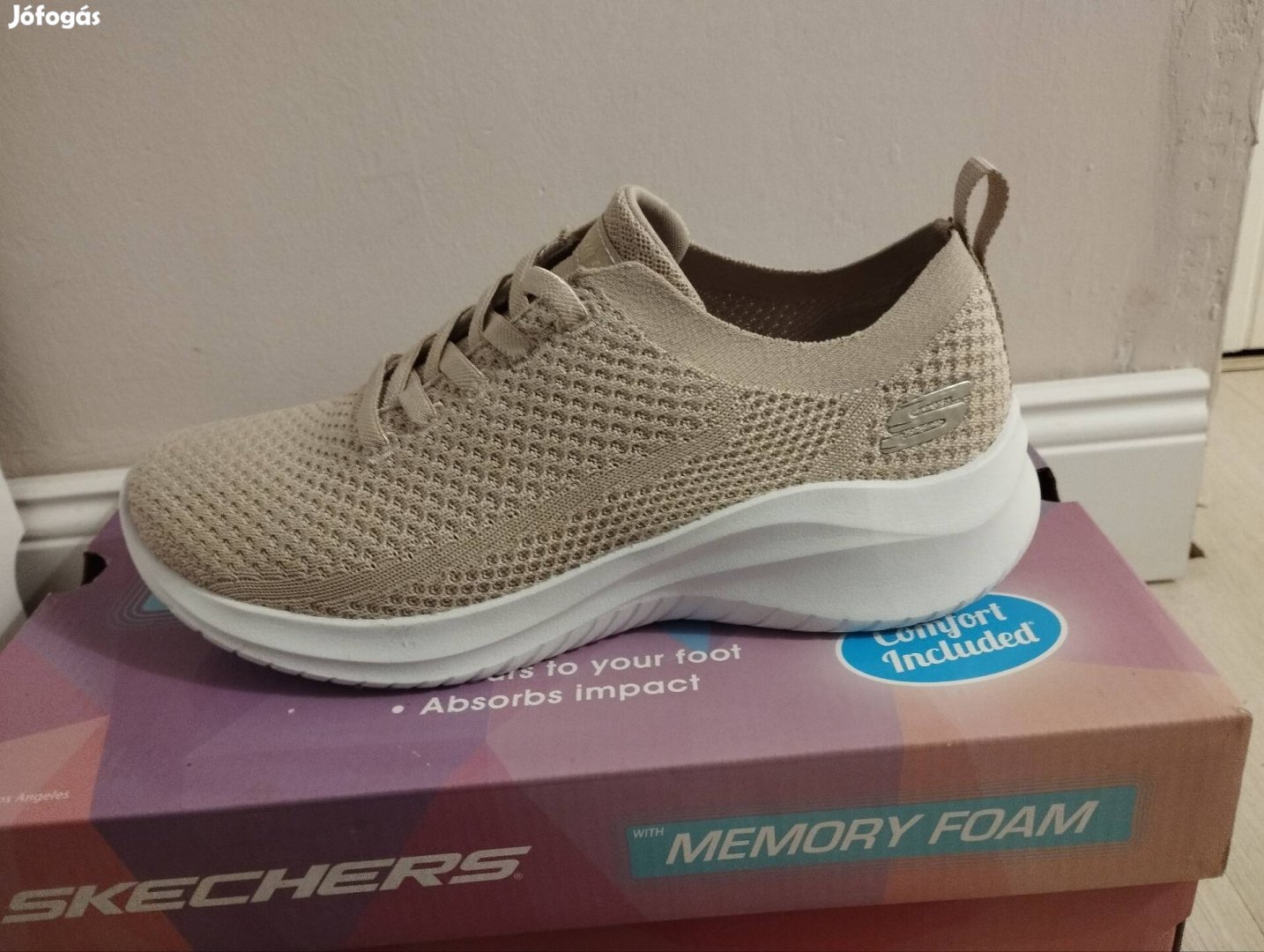 Új Skechers női cipő 37 méretben
