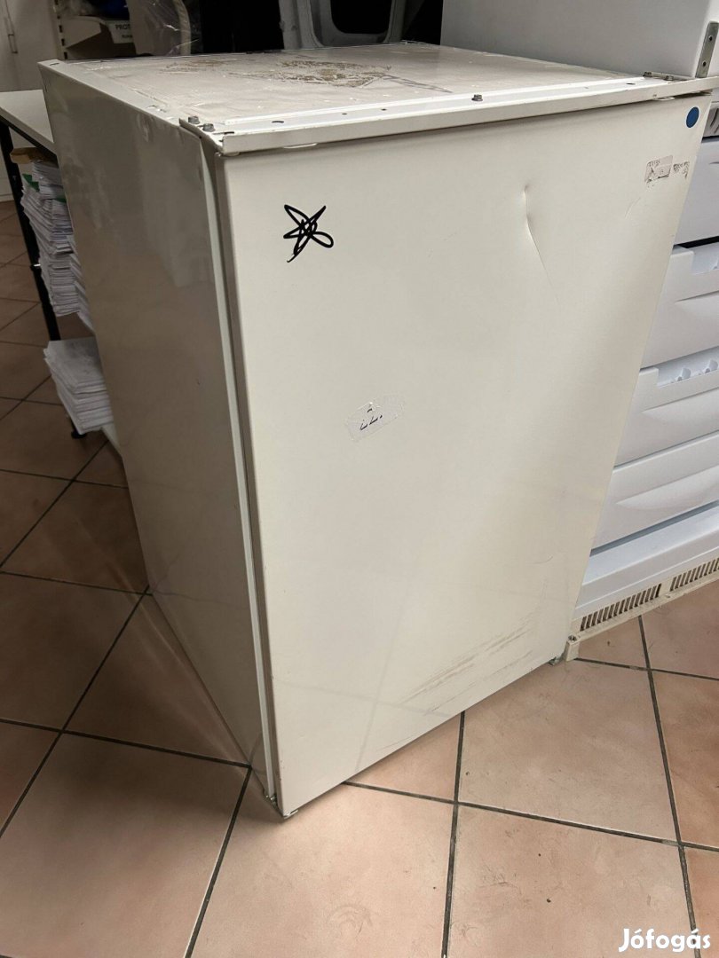 Új Smeg beépíthető kishűtő, fagyasztóval