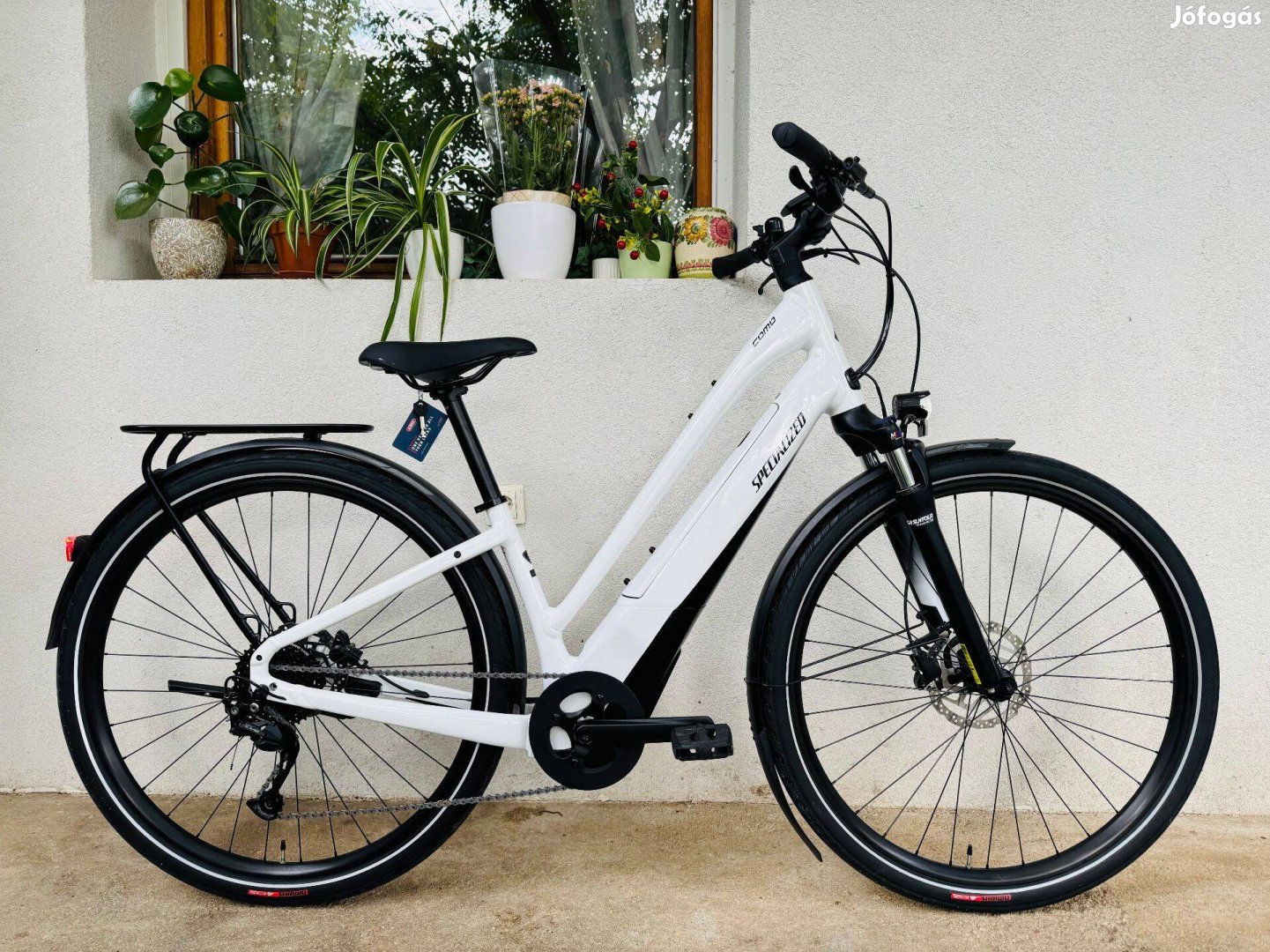 Új Specialized Turbo Como 3.0 "S" elektromos trekking ebike eladó