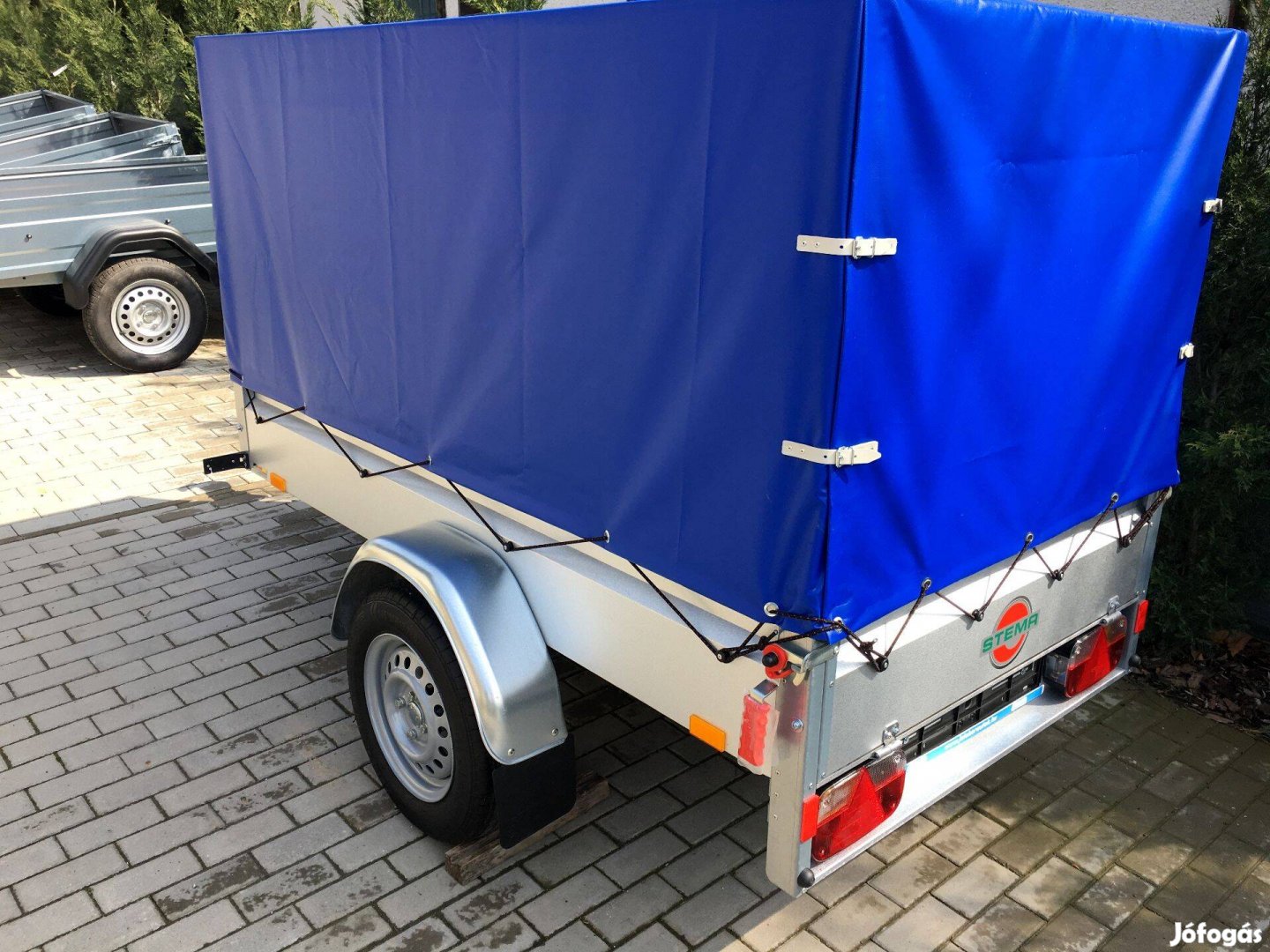 Új Stema 750kg ponyvás utánfutó névre írva!