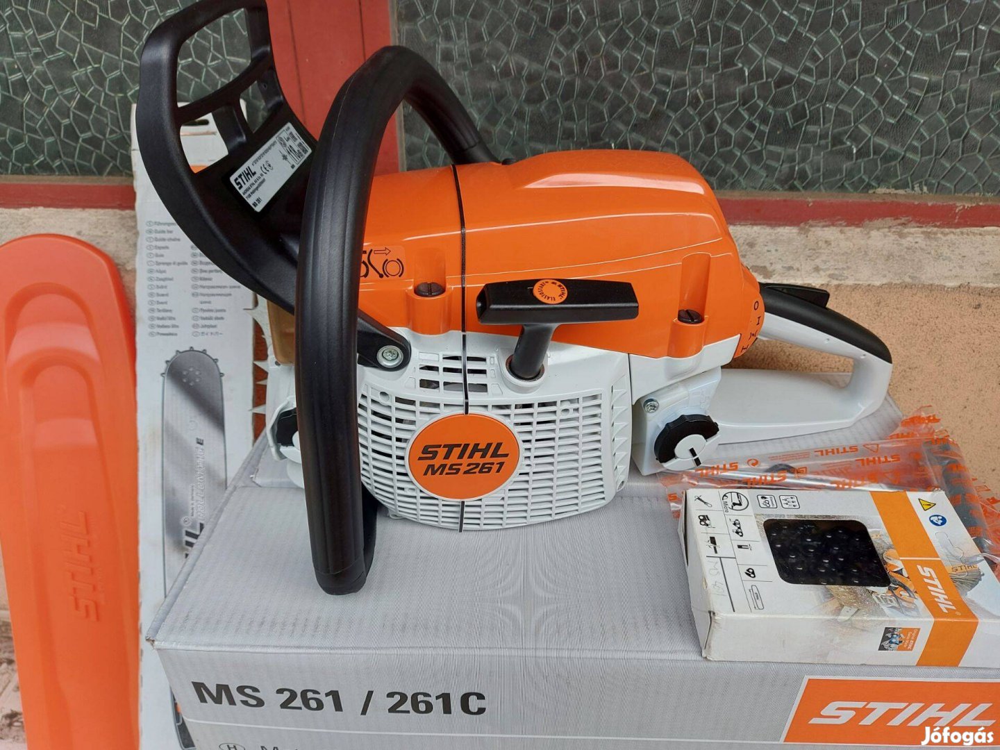 Új Stihl MS261 láncfűrész