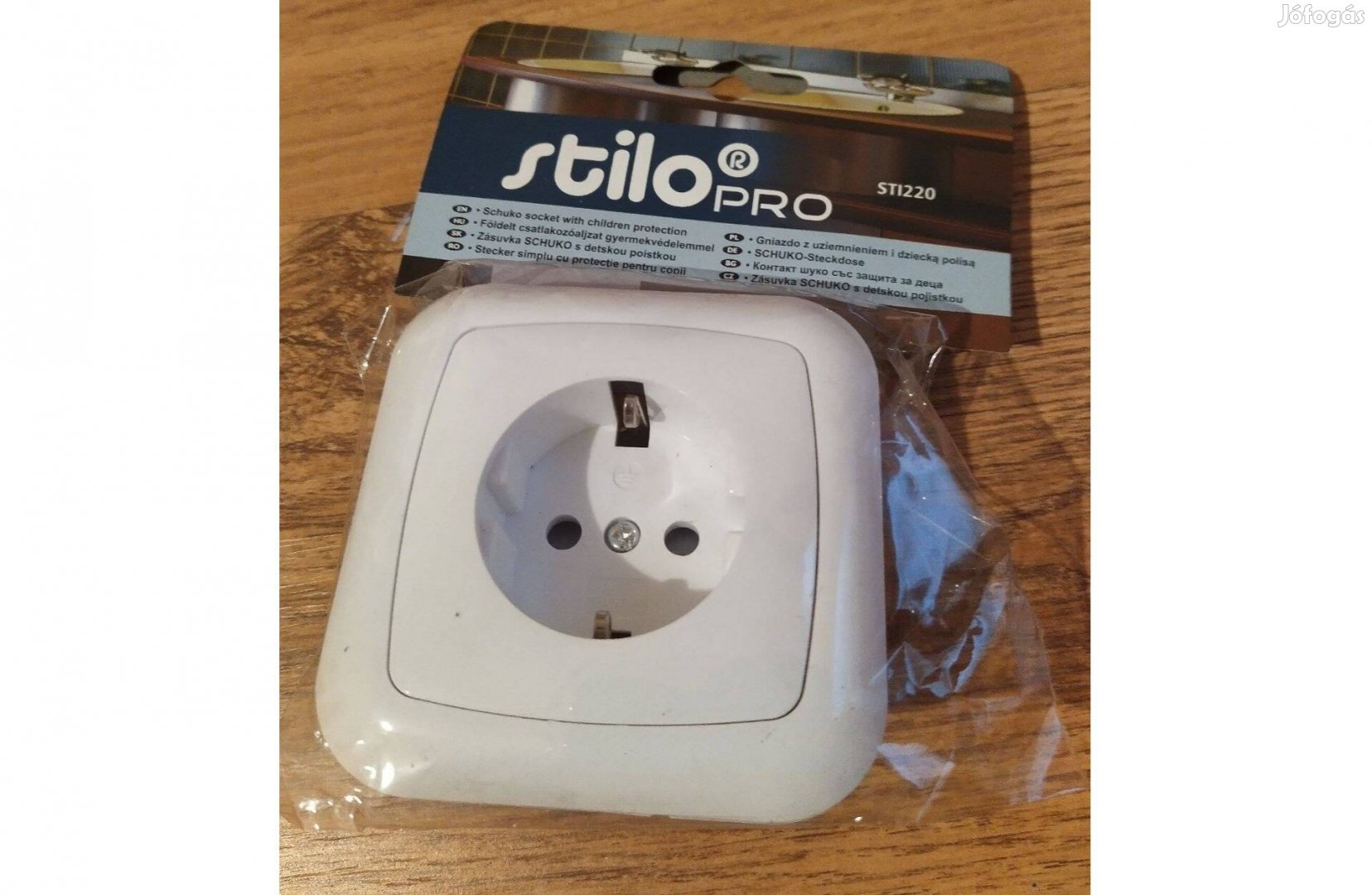 Új Stilo süllyesztett, földelt dugalj, konnektor