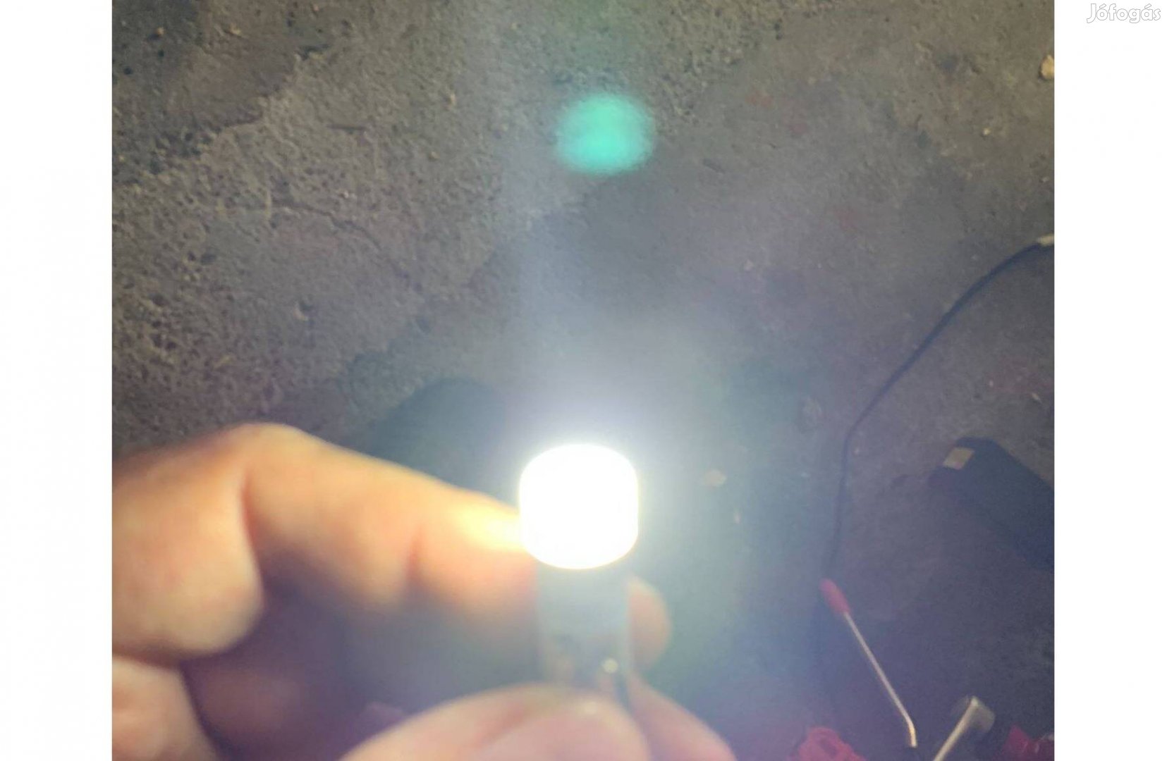 Új T10 led hideg fehér pontszerüen világit