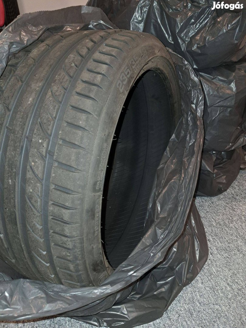 Új Taurus nyári gumi 23535 r19
