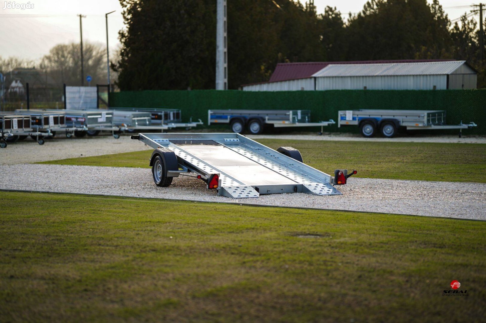 Új Tieflader autószállító (1800 kg) 1.346.000 Ft helyett 1.278.000 Ft