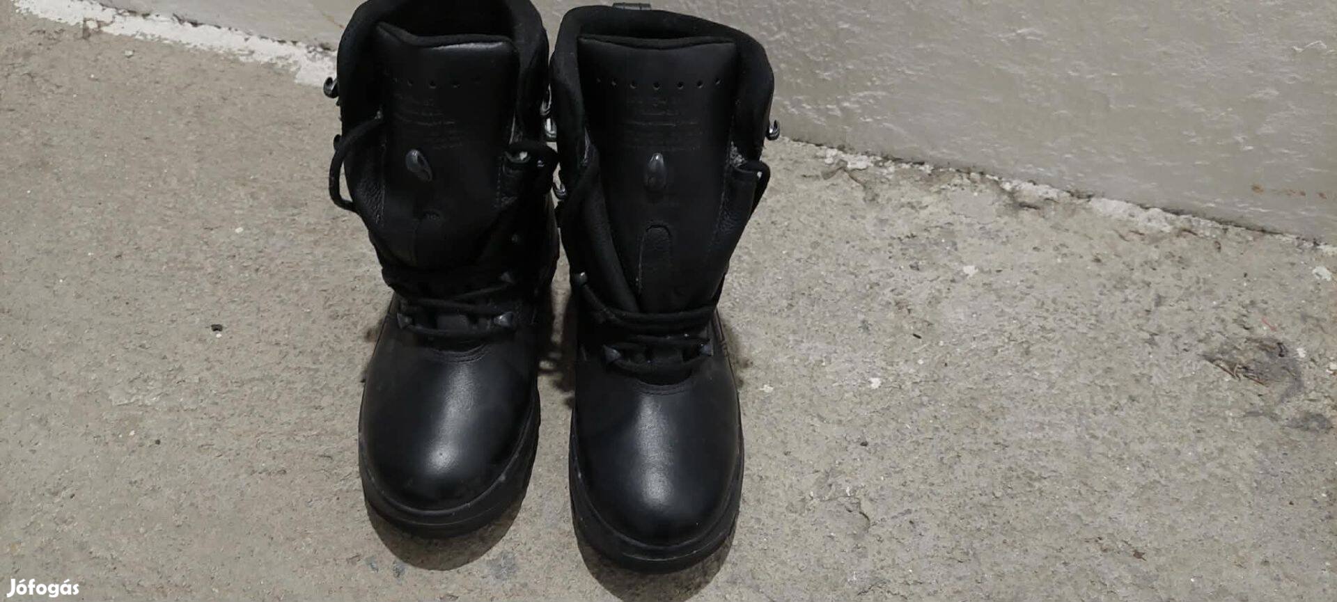 Új Tisza női bakancs 37-es