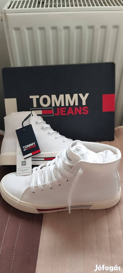 Új Tommy Hilfiger női cipő 38-as, bth 24 cm eladó