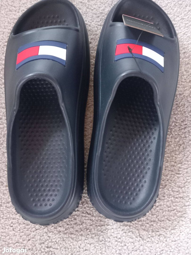 Új Tommy Hilfiger papucs uniszex 40/41