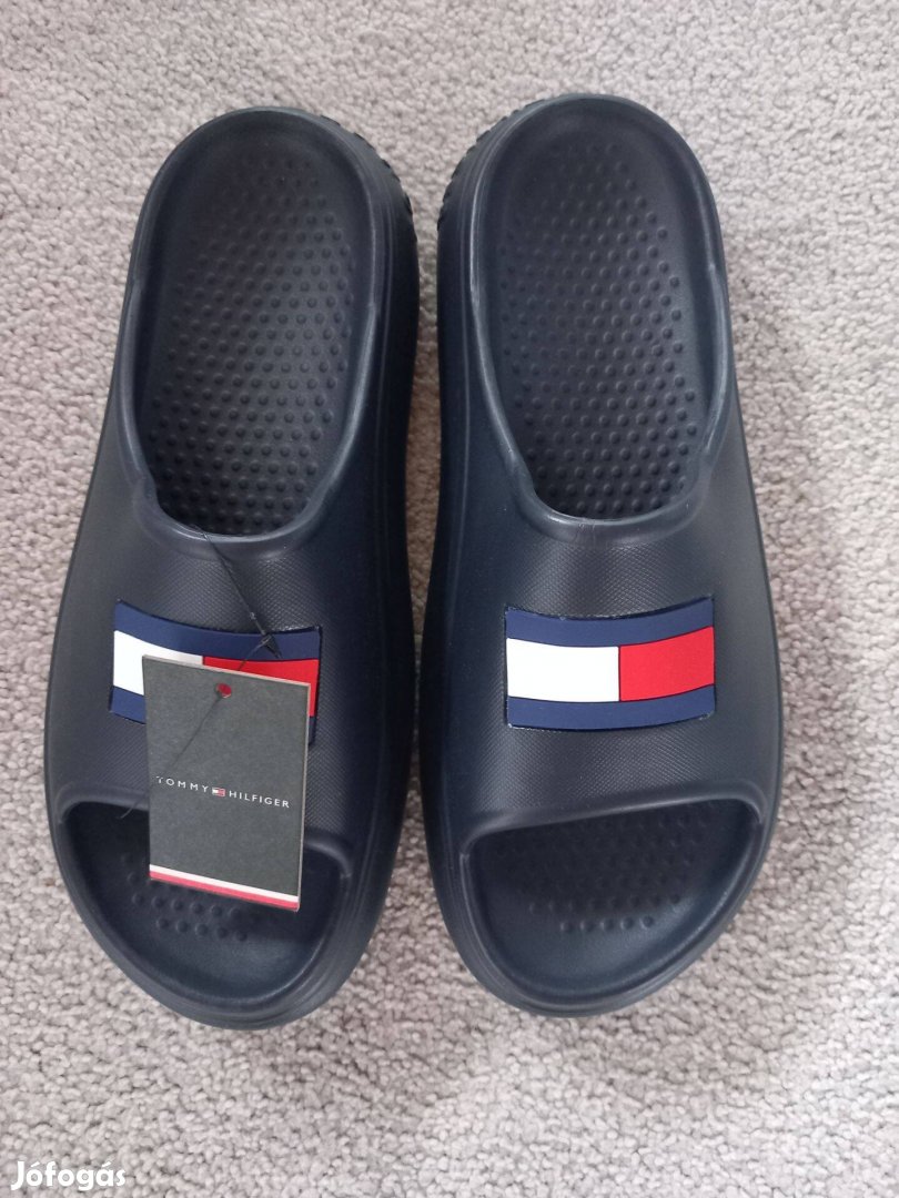 Új Tommy Hilfiger uniszex papucs 40/41