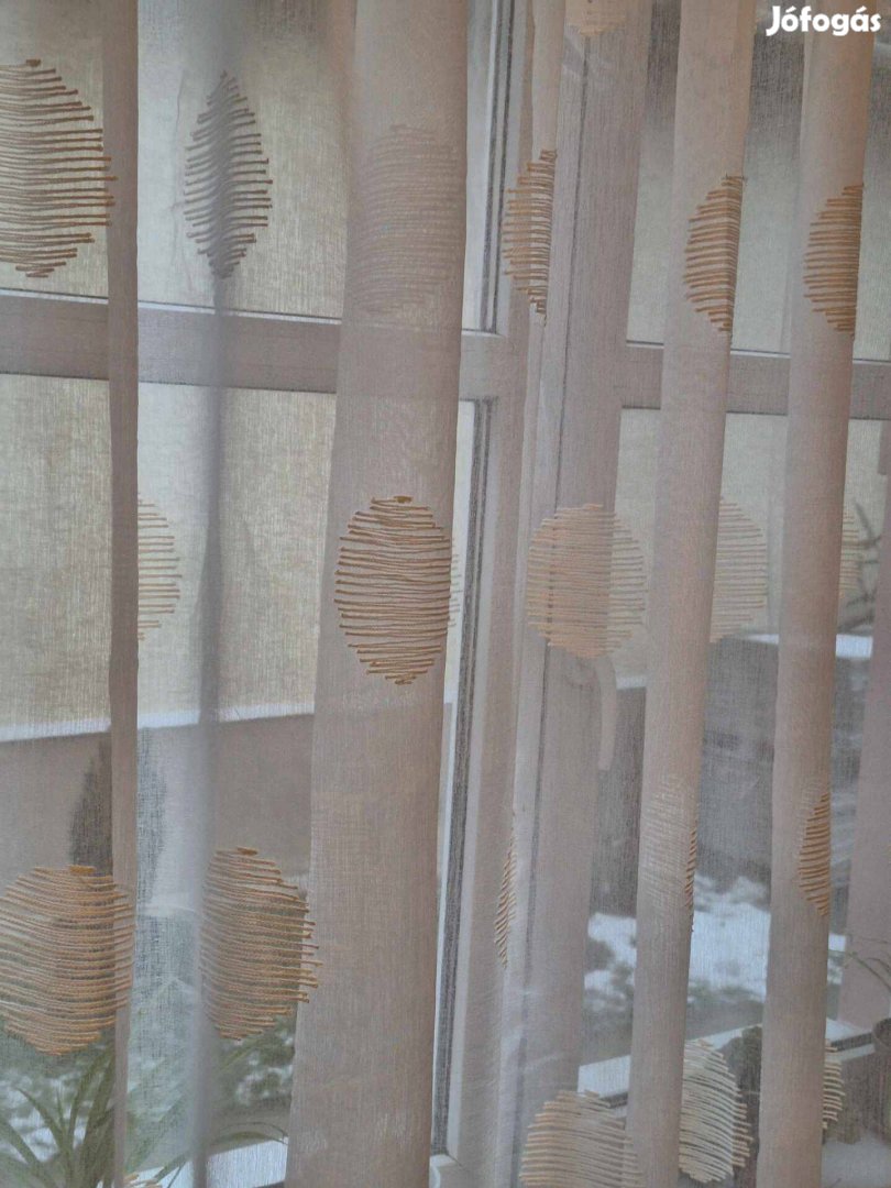 Új Törtfehér körmintás sable függöny 4m x 260