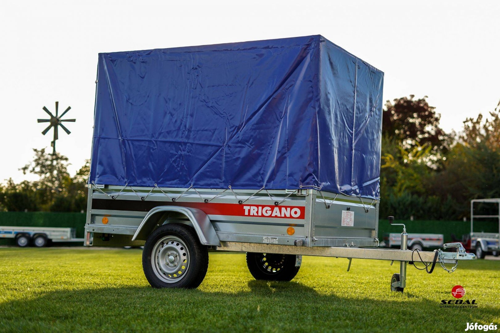 Új Trigano P205 ( 205 x 132 cm ) ponyvás utánfutó