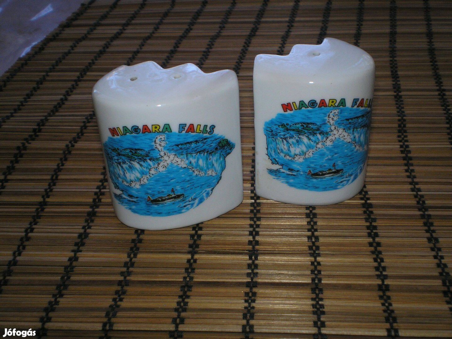 Új USA-ból hozott só és borstartó porcelánból Niagara vízesés mintával