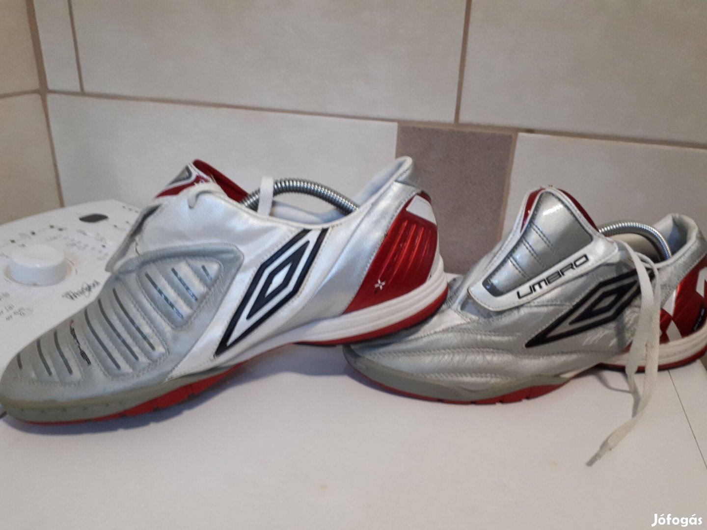 Új Umbro terem sport cipő 43-as
