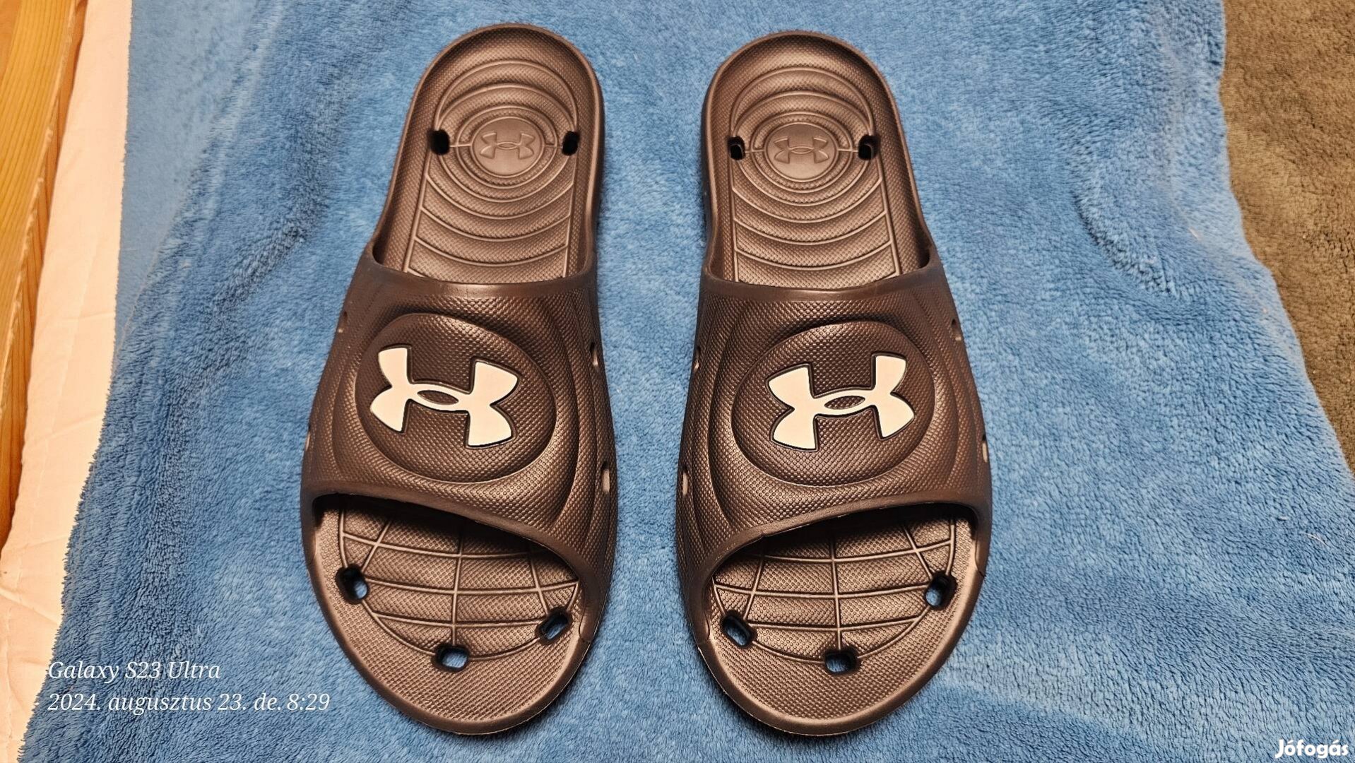 Új Under Armour papucs eladó 