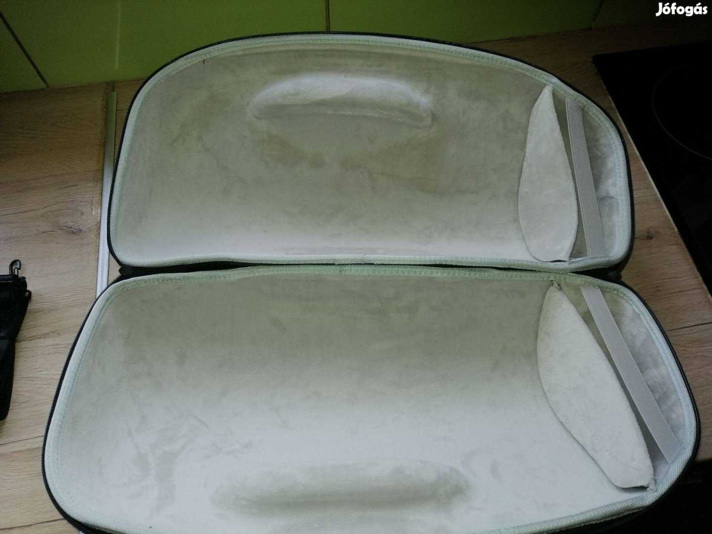 Új Ütésálló Kemény Táska Tok JBL Boombox hoz!