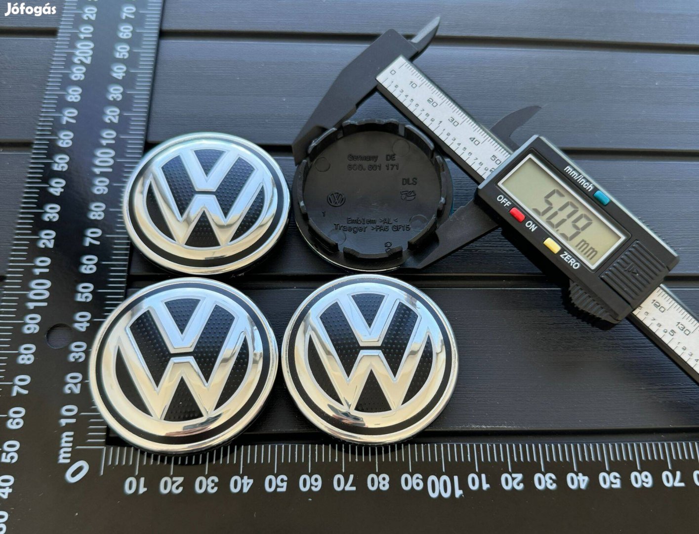 Új VW Volkswagen 56mm Felni Alufelni Kupak Közép Felnikupak 6C0601171