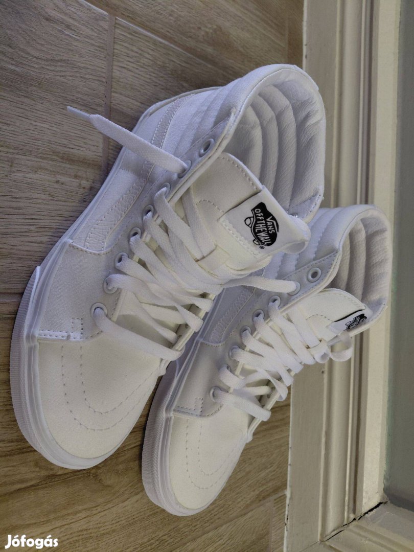 Új Vans 38-as fehér magasszárú cipő