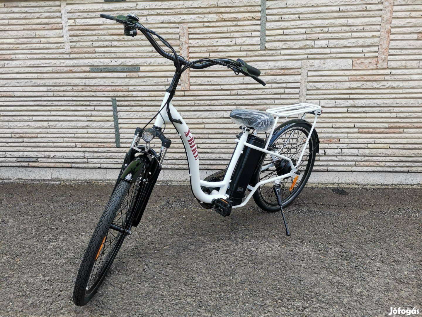 Új X-BIKE elektromos kerékpár (lítiumos akkumulátorral)