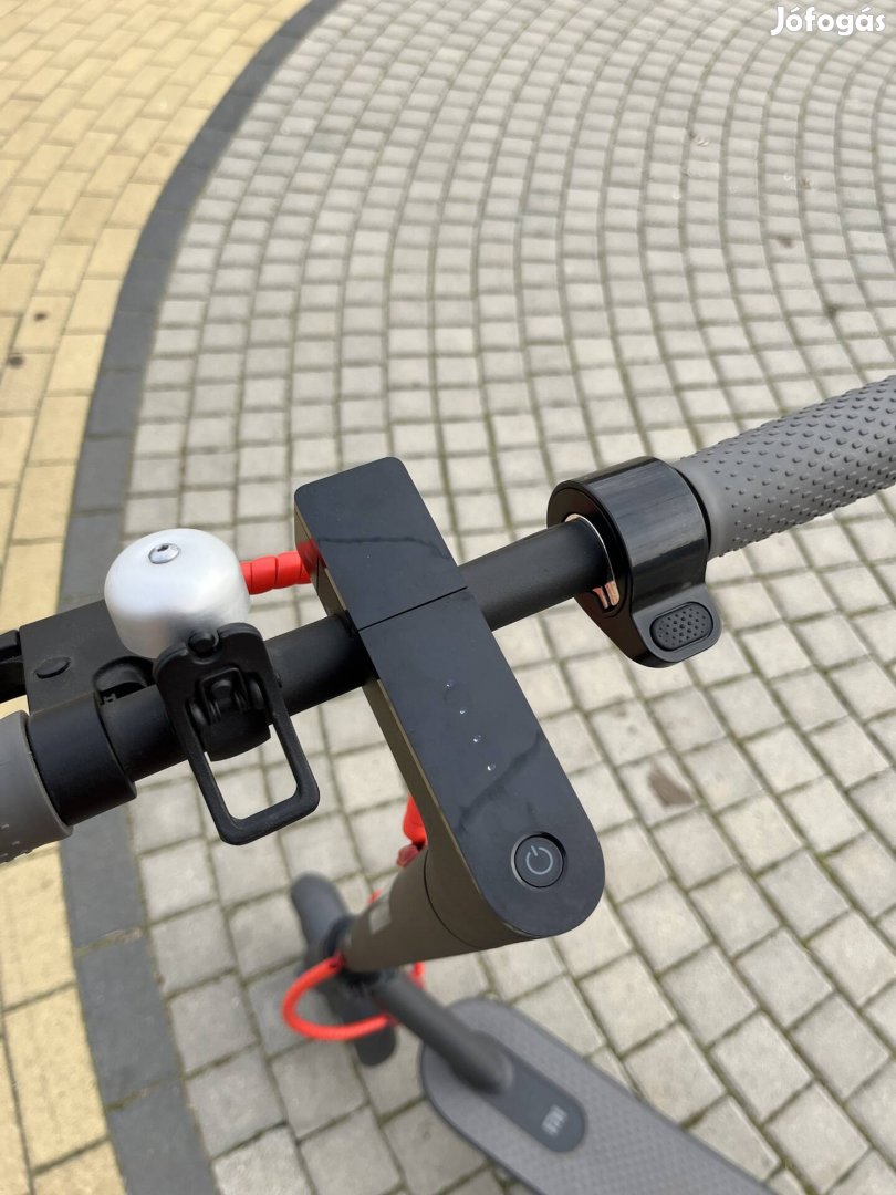 Új Xiaomi M365 elektromos roller