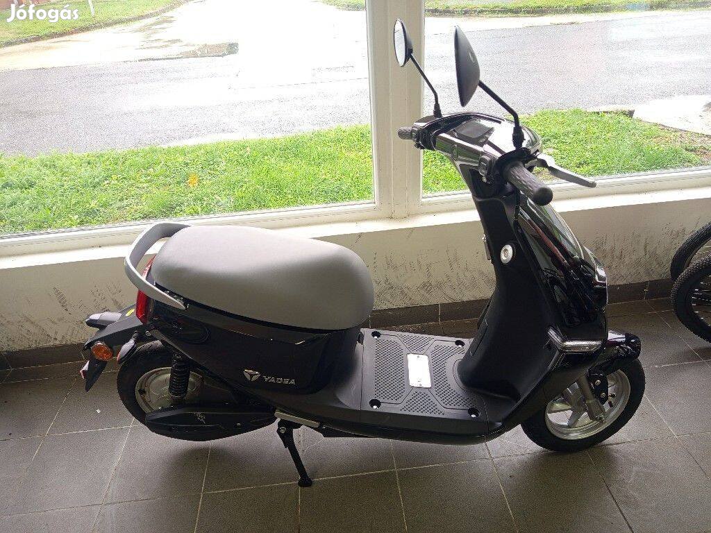 Új Yadea C Line elektromos robogó eladó li -ion akkuval