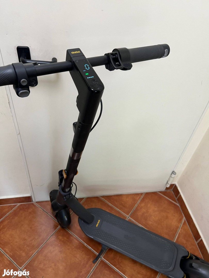 Új! 0 km! Kickscooter Max G2 elektromos roller 32 km/h